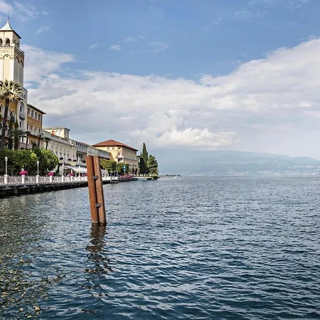 Le Pleiadi Elettra Gardone Riviera